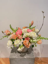 Load image into Gallery viewer, Low Vase Arrangement