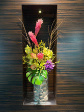 Load image into Gallery viewer, GIF Signature Vase Arrangement