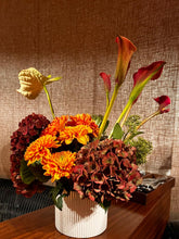 Load image into Gallery viewer, Low Vase Arrangement