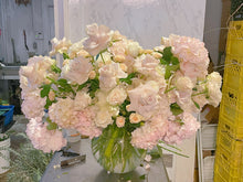 Load image into Gallery viewer, Low Vase Arrangement