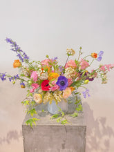 Load image into Gallery viewer, Low Vase Arrangement