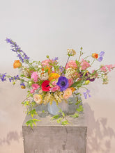 Load image into Gallery viewer, Low Vase Arrangement
