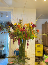 Load image into Gallery viewer, GIF Signature Vase Arrangement