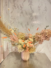 Load image into Gallery viewer, Dried & Preserved Bouquet