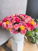 Load image into Gallery viewer, Luxe Charm Vase Arrangement