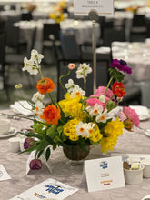 Load image into Gallery viewer, Grand Modern Ikabana Vase Arrangement