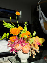 Load image into Gallery viewer, Grand Modern Ikabana Vase Arrangement