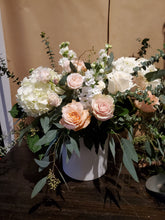 Load image into Gallery viewer, Low Vase Arrangement