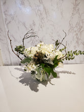 Load image into Gallery viewer, Low Vase Arrangement