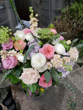Load image into Gallery viewer, GIF Luxe Pastel Bouquet