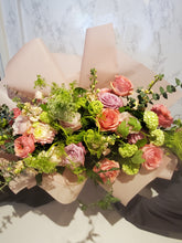 Load image into Gallery viewer, GIF Luxe Pink Bouquet