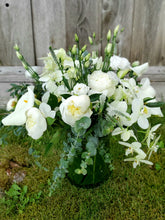 Load image into Gallery viewer, Classic White Vase Arrangment