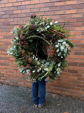 Load image into Gallery viewer, Sustainable Holiday Wreath