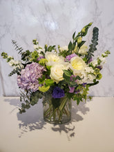 Load image into Gallery viewer, Low Vase Arrangement