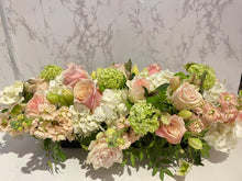 Load image into Gallery viewer, Table Centrepiece