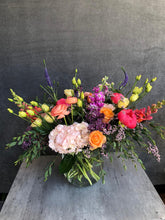 Load image into Gallery viewer, Low Vase Arrangement