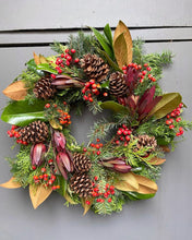 Load image into Gallery viewer, Sustainable Holiday Wreath