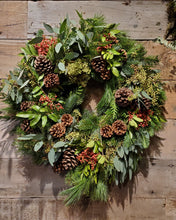 Load image into Gallery viewer, Sustainable Holiday Wreath