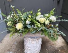 Load image into Gallery viewer, Holiday Celebration Centrepiece