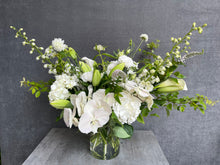 Load image into Gallery viewer, Low Vase Arrangement