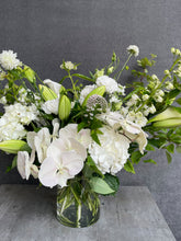 Load image into Gallery viewer, Classic White Vase Arrangment