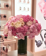 Load image into Gallery viewer, GIF Signature Vase Arrangement