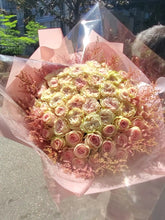 Load image into Gallery viewer, Ultimate Rose Bouquet