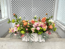 Load image into Gallery viewer, Low Vase Arrangement

