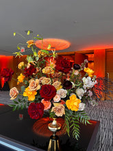 Load image into Gallery viewer, GIF Signature Vase Arrangement
