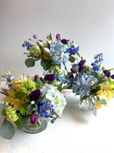 Load image into Gallery viewer, Signature Cocktail Arrangement
