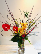 Load image into Gallery viewer, GIF Signature Vase Arrangement
