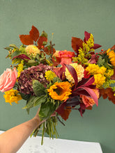 Load image into Gallery viewer, FALL for me Bouquet
