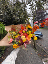 Load image into Gallery viewer, FALL for me Bouquet
