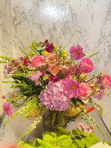 GIF Signature Vase Arrangement