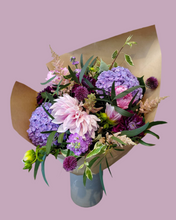 Load image into Gallery viewer, GIF Signature Bouquet
