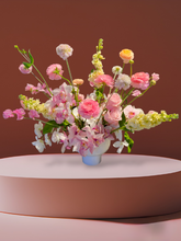 Load image into Gallery viewer, Grand Modern Ikabana Vase Arrangement
