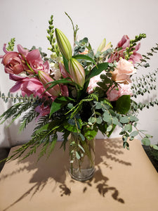 GIF Signature Vase Arrangement