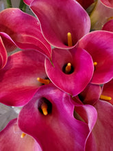 Load image into Gallery viewer, Fresh Cut Calla Lilies
