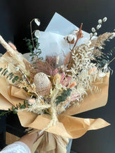 Load image into Gallery viewer, Dried &amp; Preserved Florals Bouquet
