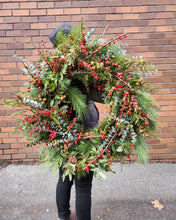 Load image into Gallery viewer, Sustainable Holiday Wreath
